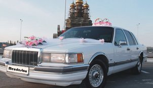 Автомобиль на свадьбу М3844