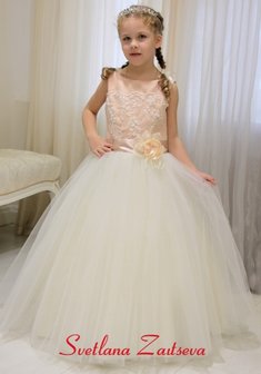 Детское платье Д-037-S65824. С пышной юбкой, длинное без шлейфа.